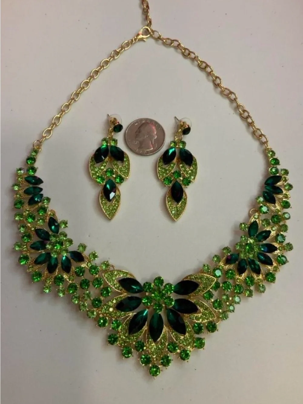 Beautiful Gold-Tone Green Crystal Statement Necklace & Earring Set (Z-7)